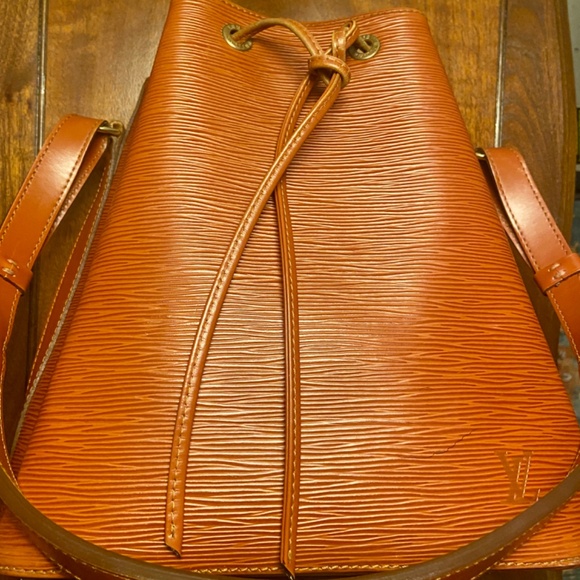 Louis Vuitton Tan/Brown Épi Leather Noe Bag - Picture 6 of 10